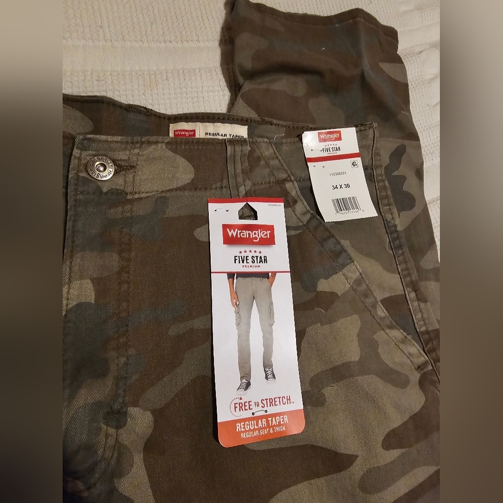 Wrangler Five Stars Camo Pants